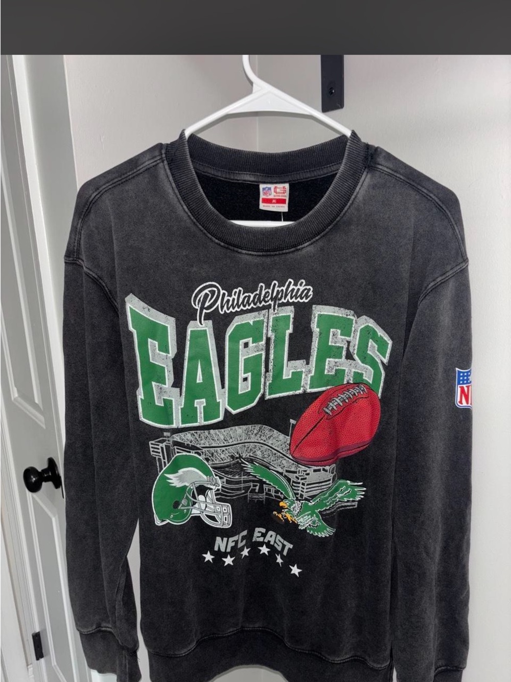 NFL Philadelphia Eagles Black Crewneck Sweatshirt with Green and Red Graphics